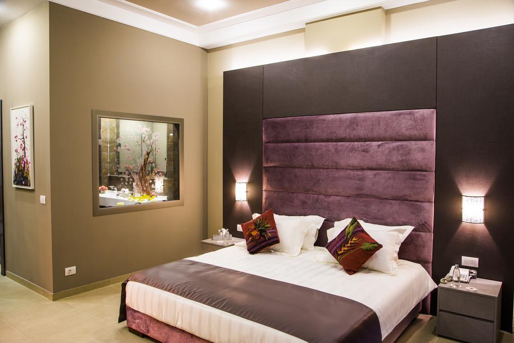Cherry Blossom Boutique Hotel Bḩamdūn Pokoj fotografie