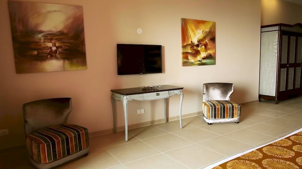 Cherry Blossom Boutique Hotel Bḩamdūn Exteriér fotografie